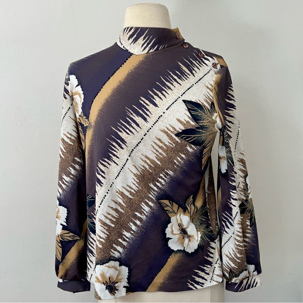 Vintage 1970s Mock Side Button Neck Tropical Hawaiian Blouse
